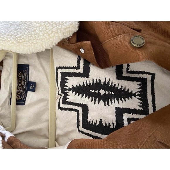 Pendleton Brown Quilted Jacket with Sherpa Cream Collar - Picture 7 of 10